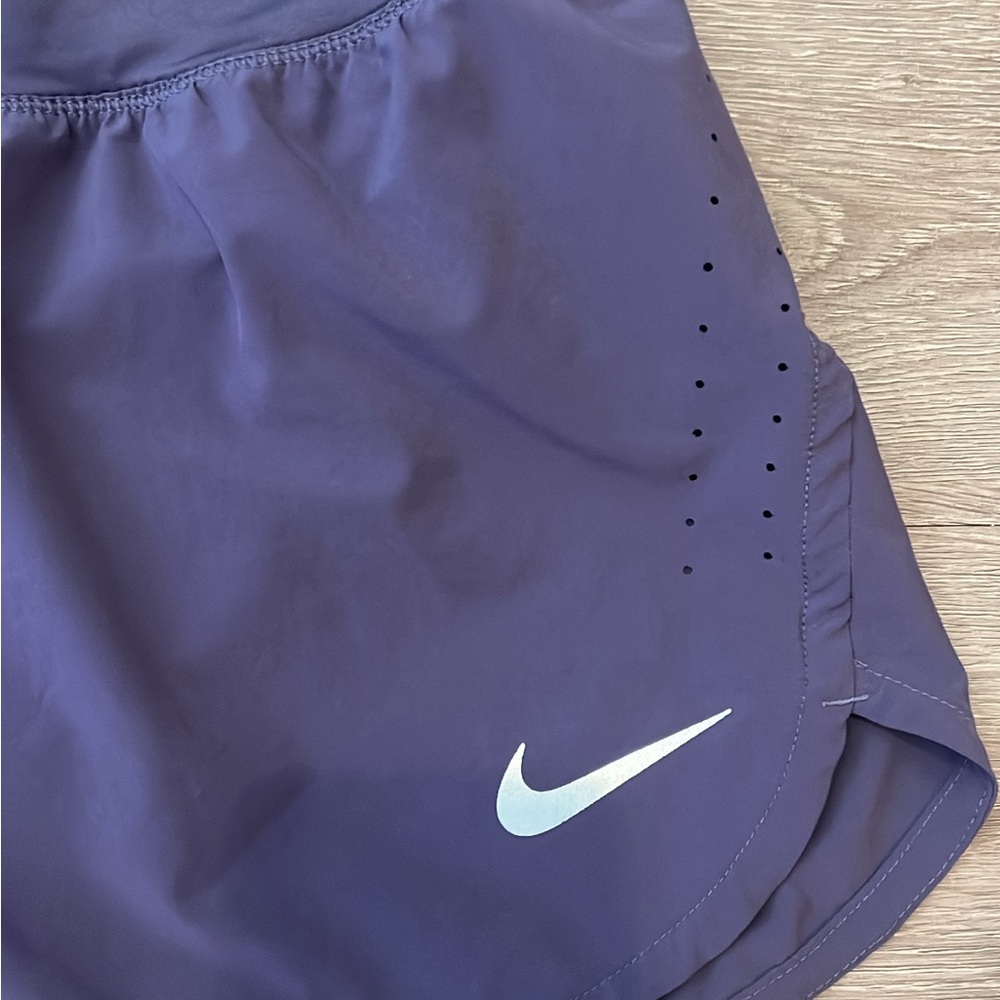 Nike  eclipse Women's  running  Shorts - Picture 2 of 4